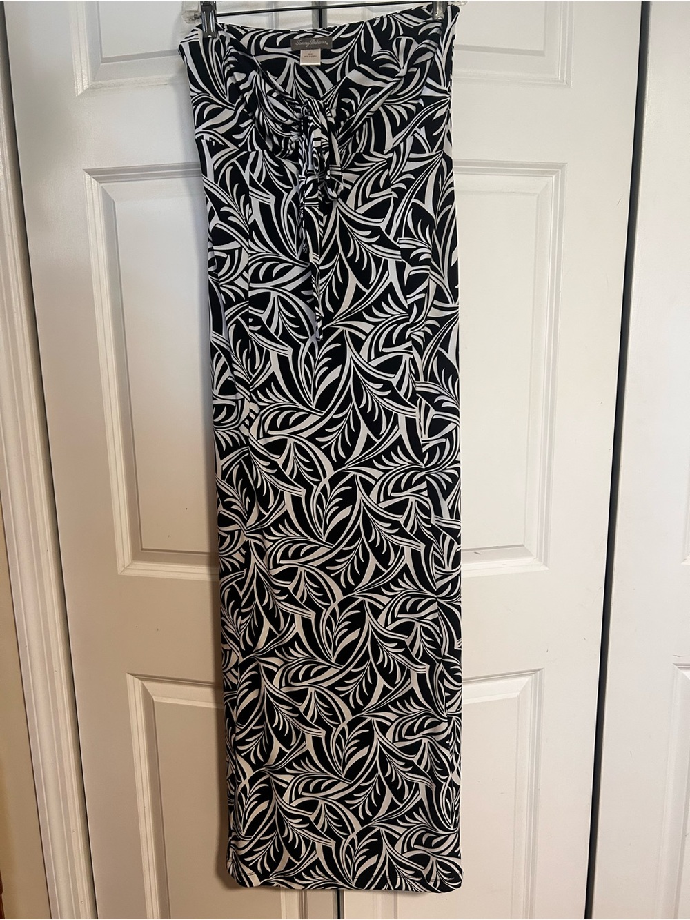 Tommy Bahama Black and White Leaf-Print Maxi Dress